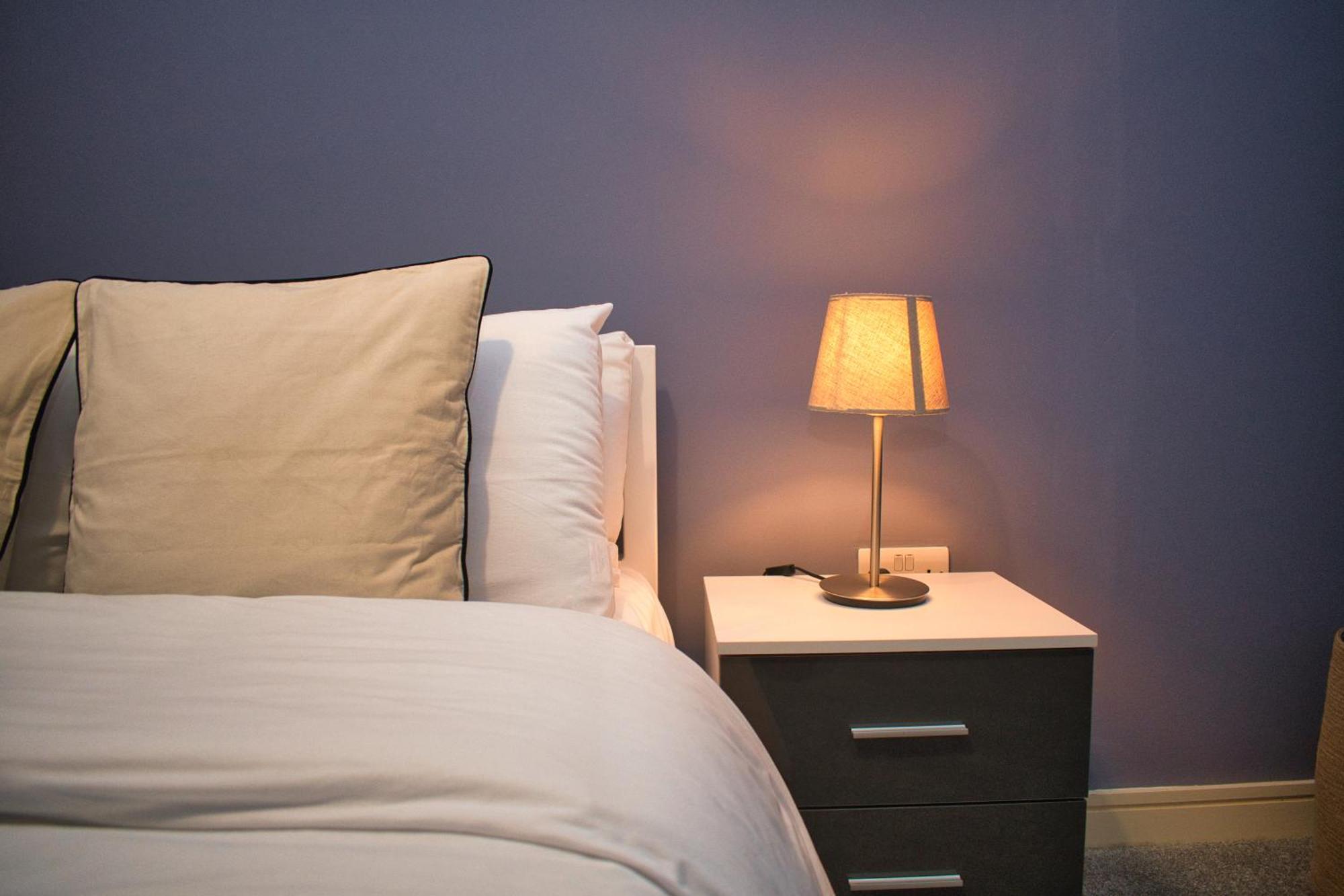 Spacious Centre - Free Parking - Ao Arena Apartment
